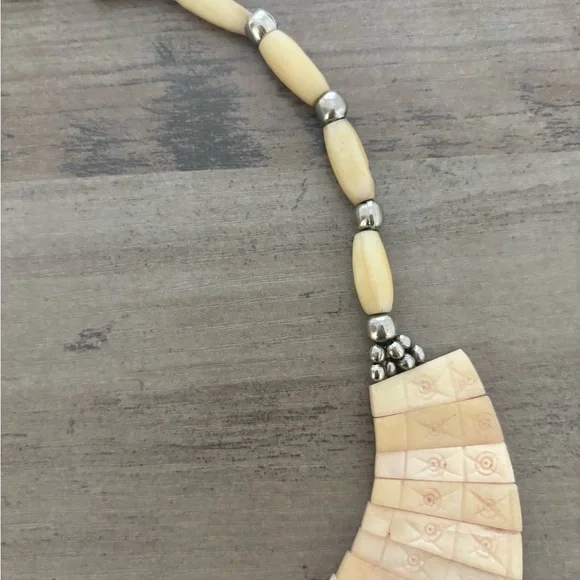 Vintage Pink Carved Statement Choker Necklace - Picture 4 of 9